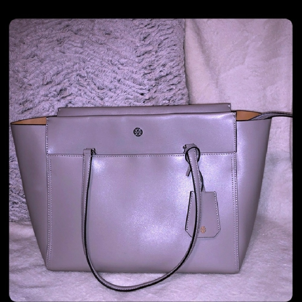👜Tory Burch Robinson Tote👜